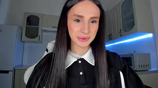 Kim Oberlin  online show from February 2026 01:05:02 PM