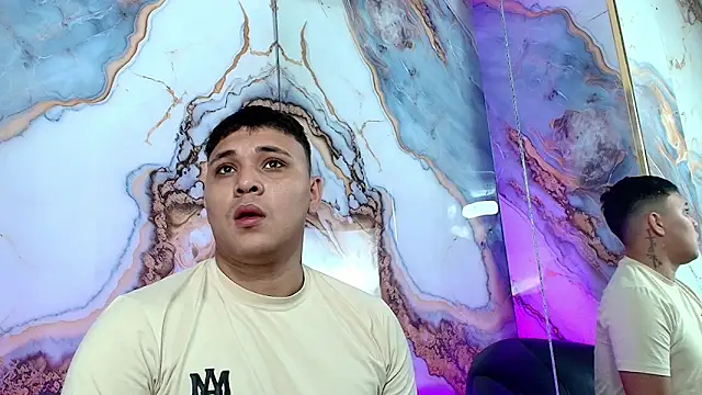 couple lovelyds online show from February 2026 09:07:01 PM