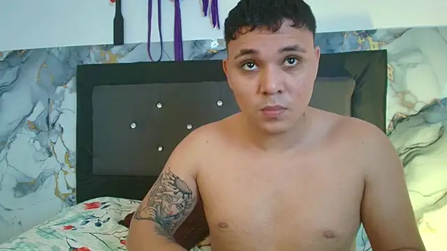 couple lovelyds online show from April 2026 09:18:02 PM