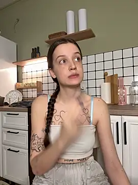 Sweet Evva online show from December 2025 06:38:01 PM