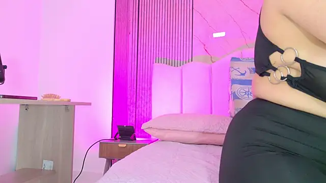 Sofia martiin online show from February 2026 03:05:01 AM