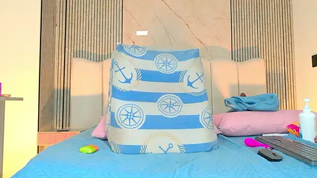 Sofia martiin online show from March 2026 05:44:01 AM