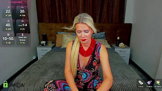 Luna  Lewis online show from October 2025 08:33:01 AM