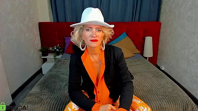 Luna  Lewis online show from February 2026 09:39:02 AM