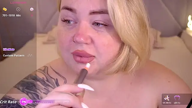 Snapshot of ZaraReignn chatting on November 2025 01:59:02 PM ZaraReignn online show from November 2025 01:59:02 PM