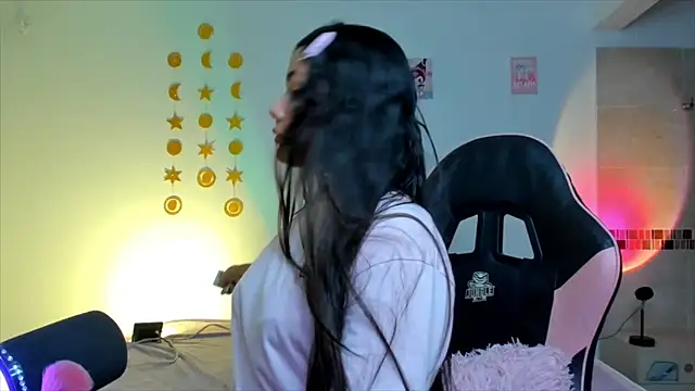 Kaoriyoshii online show from November 2025 11:27:01 PM