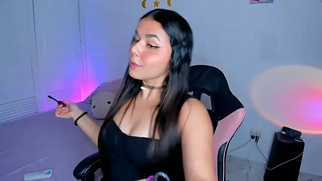 Kaoriyoshii online show from November 2025 07:13:01 PM