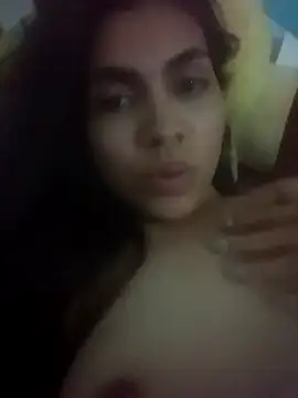 Snapshot of 02julieta chatting on December 2024 04:01:02 AM 02julieta online show from December 2024 04:01:02 AM