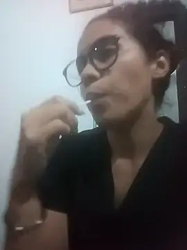 Snapshot of 02julieta chatting on December 2024 02:42:02 AM 02julieta online show from December 2024 02:42:02 AM