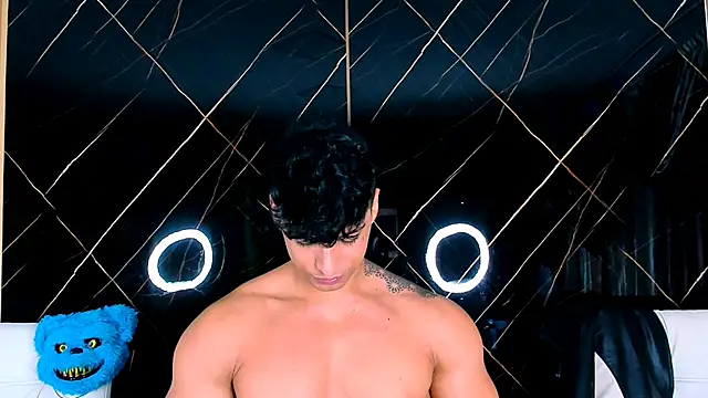 Owen Muzcle online show from October 2025 11:51:02 PM