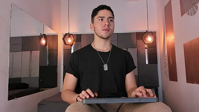 LiamNovak online show from February 2026 12:15:01 PM