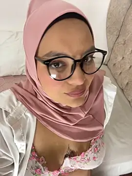 Snapshot of Mistyboobs chatting on October 2025 10:34:02 AM Mistyboobs online show from October 2025 10:34:02 AM