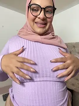 Snapshot of Mistyboobs chatting on November 2025 03:39:01 AM Mistyboobs online show from November 2025 03:39:01 AM