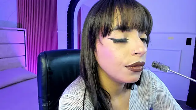 MiiaaMoonroee online show from November 2025 09:06:02 PM