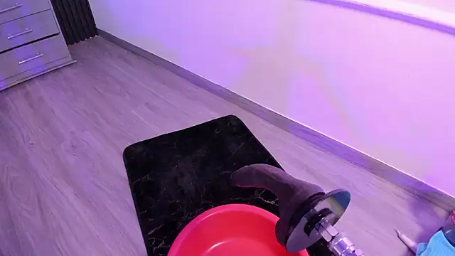 MiiaaMoonroee online show from February 2026 09:11:02 PM