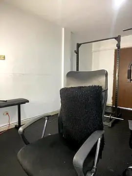 Snapshot of Violetrousse chatting on October 2025 07:23:02 PM Violetrousse online show from October 2025 07:23:02 PM