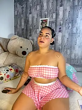 Snapshot of Violetrousse chatting on November 2025 01:21:02 PM Violetrousse online show from November 2025 01:21:02 PM