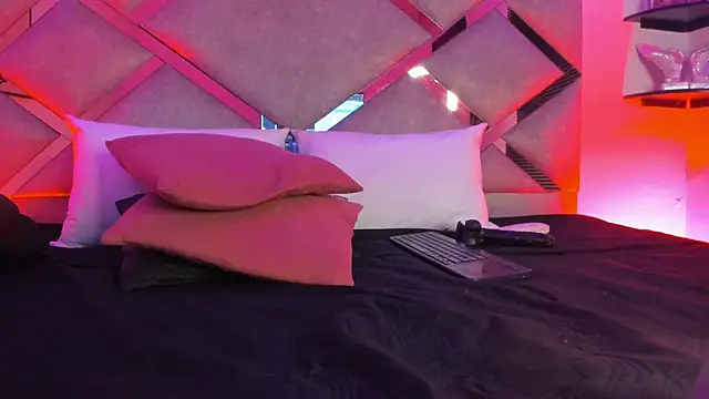 Snapshot of marian_pinzon chatting on March 2025 09:02:02 AM marian pinzon online show from March 2025 09:02:02 AM