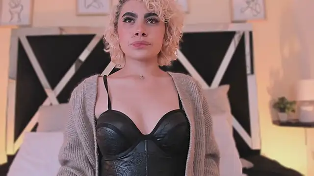 Snapshot of marian_pinzon chatting on September 2025 02:37:02 AM marian pinzon online show from September 2025 02:37:02 AM