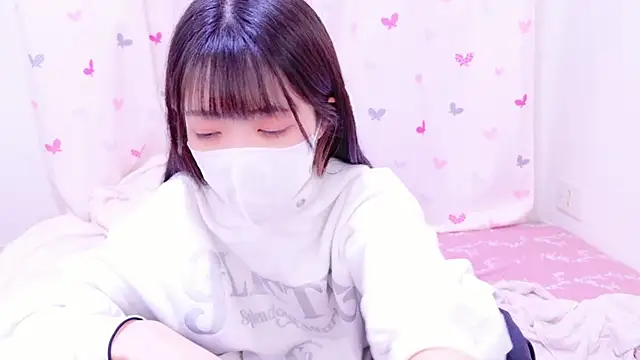 Snapshot of irohani_USA_2 chatting on December 2024 01:40:01 PM irohani USA 2 online show from December 2024 01:40:01 PM