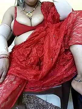 Snapshot of Simran-Kudi chatting on December 2024 11:04:02 AM Simran-Kudi online show from December 2024 11:04:02 AM