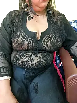 Snapshot of Simran-Kudi chatting on January 2025 07:49:01 AM Simran-Kudi online show from January 2025 07:49:01 AM