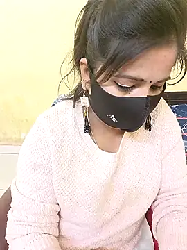 Snapshot of Simran-Kudi chatting on January 2025 04:44:01 AM Simran-Kudi online show from January 2025 04:44:01 AM