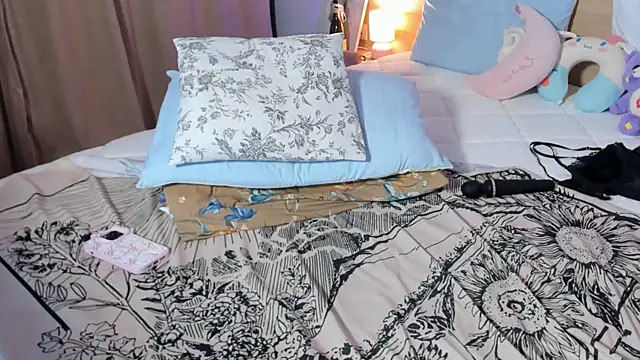 Snapshot of Shadow_Strik chatting on February 2025 04:03:02 PM Shadow Strik online show from February 2025 04:03:02 PM