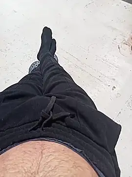 MrTamburine22 online show from April 2026 12:06:02 PM