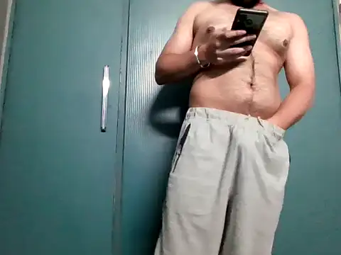 KeepCummingForYou73 online show from April 2026 09:32:01 PM