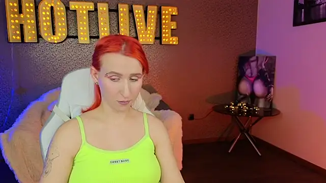 Snapshot of AliceBYKiss chatting on February 2025 03:58:01 PM AliceBYKiss online show from February 2025 03:58:01 PM