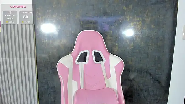 lana boomer online show from December 2025 08:15:02 PM