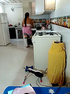 Stylevoluptuousvycky online show from September 2025 06:57:01 PM