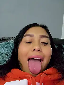 Snapshot of Val_clarck chatting on December 2024 03:26:01 AM Val clarck online show from December 2024 03:26:01 AM