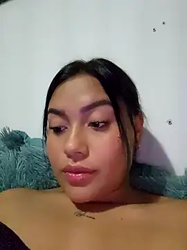 Snapshot of Val_clarck chatting on December 2024 11:18:01 PM Val clarck online show from December 2024 11:18:01 PM