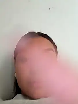 Snapshot of Val_clarck chatting on December 2024 04:04:01 PM Val clarck online show from December 2024 04:04:01 PM