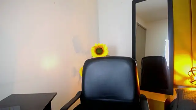 Lupiita223 online show from February 2026 12:44:02 PM