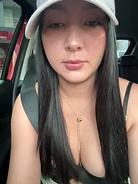 licky lu online show from April 2026 09:15:01 PM