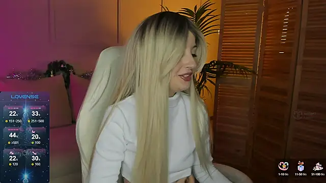 Snapshot of Katty_Lights chatting on January 2025 01:16:02 PM Katty Lights online show from January 2025 01:16:02 PM