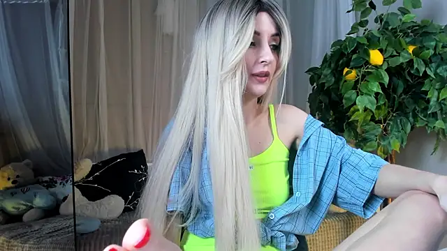 Snapshot of Katty_Lights chatting on January 2025 02:13:01 PM Katty Lights online show from January 2025 02:13:01 PM