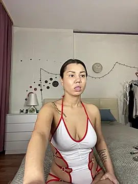 MiraMiss online show from February 2025 10:10:01 AM