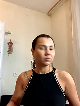 MiraMiss online show from November 2025 08:28:02 AM