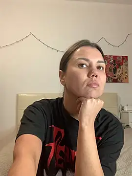 MiraMiss online show from November 2025 07:27:01 PM