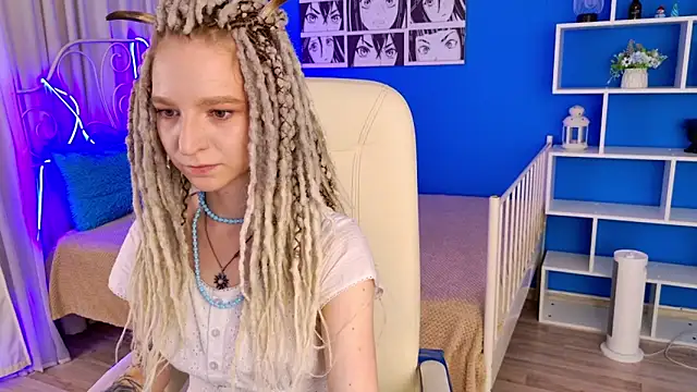 Snapshot of VioletShine chatting on July 2026 01:04:02 PM VioletShine online show from July 2026 01:04:02 PM