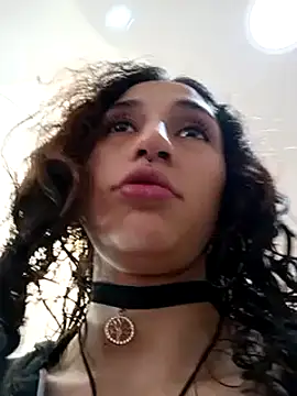 Queenjenn   online show from February 2025 02:21:02 PM