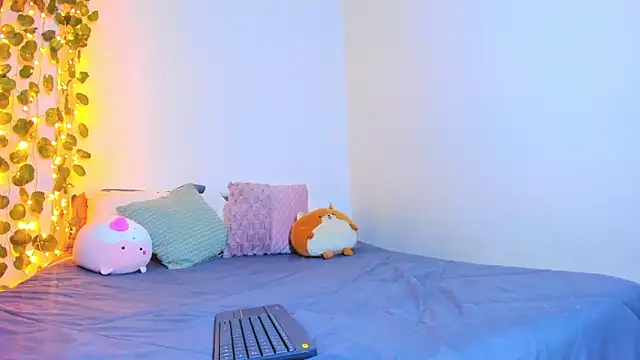 emillyhills online show from February 2025 08:09:02 AM