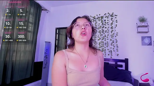 Noellesable online show from February 2025 05:40:01 PM