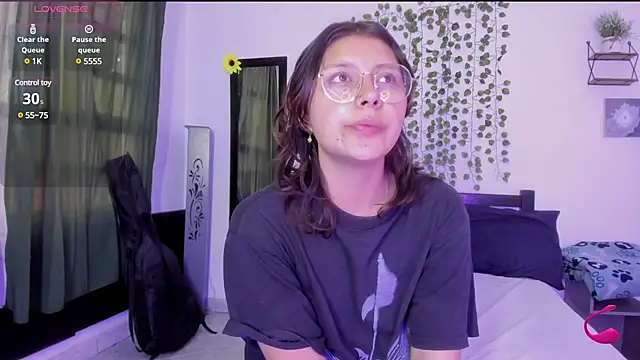 Noellesable online show from February 2025 05:46:02 PM