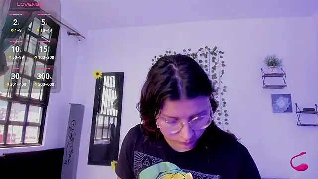 Noellesable online show from March 2025 03:27:01 PM