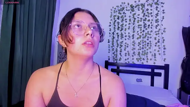 Noellesable online show from March 2025 01:42:02 AM